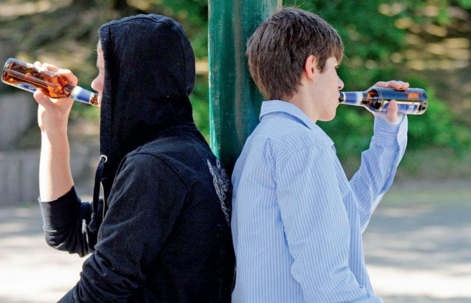 За последние 15 лет в Новозыбкове резко возросло число пьющих подростков
