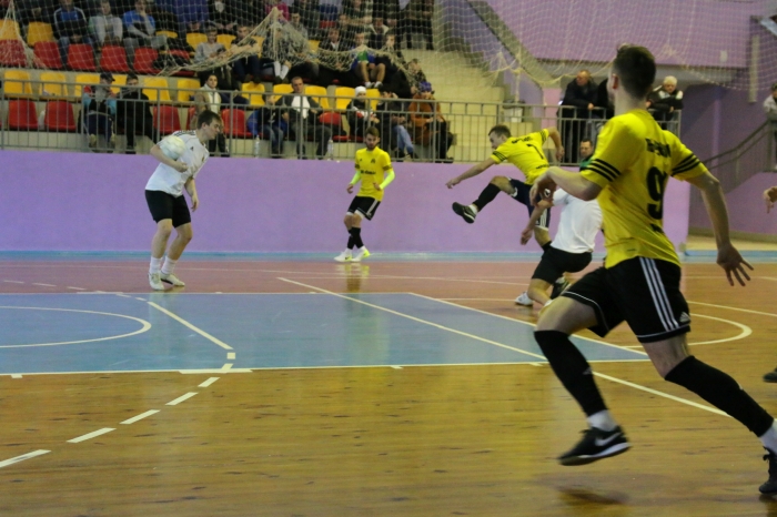 “Спарта” выиграла открытый кубок Клинцов по мини-футболу