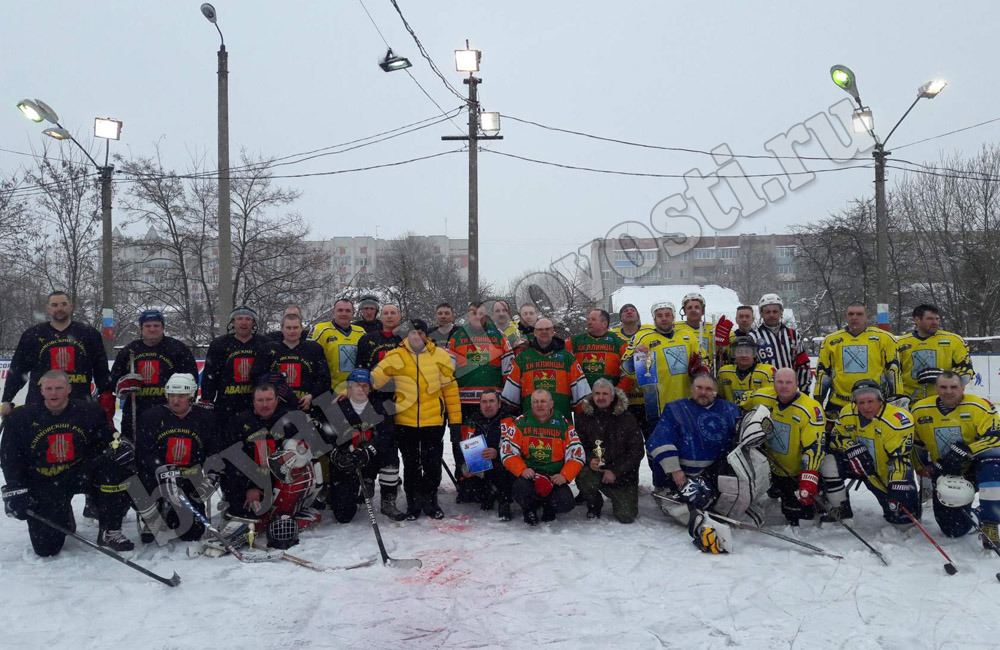 Новозыбковские хоккеисты почтили память друга победой