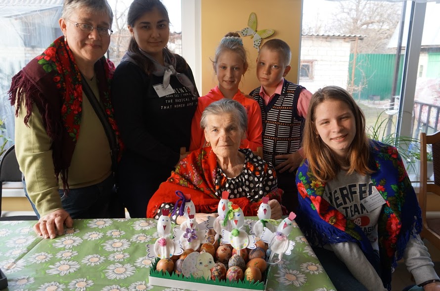 В Новозыбкове и Климово прошли праздничные мероприятия в пансионах для пожилых людей и инвалидов