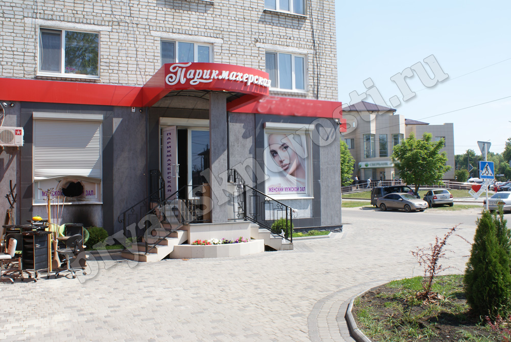В Новозыбкове все еще ищут подозреваемых в поджоге парикмахерской