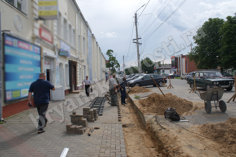 В центре Новозыбкова реконструируют ливневку