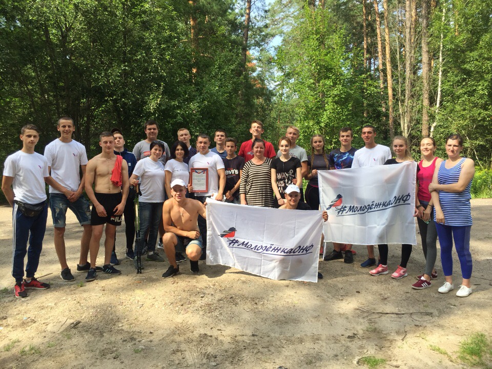 Молодые общественники провели в Новозыбкове «час здоровья»