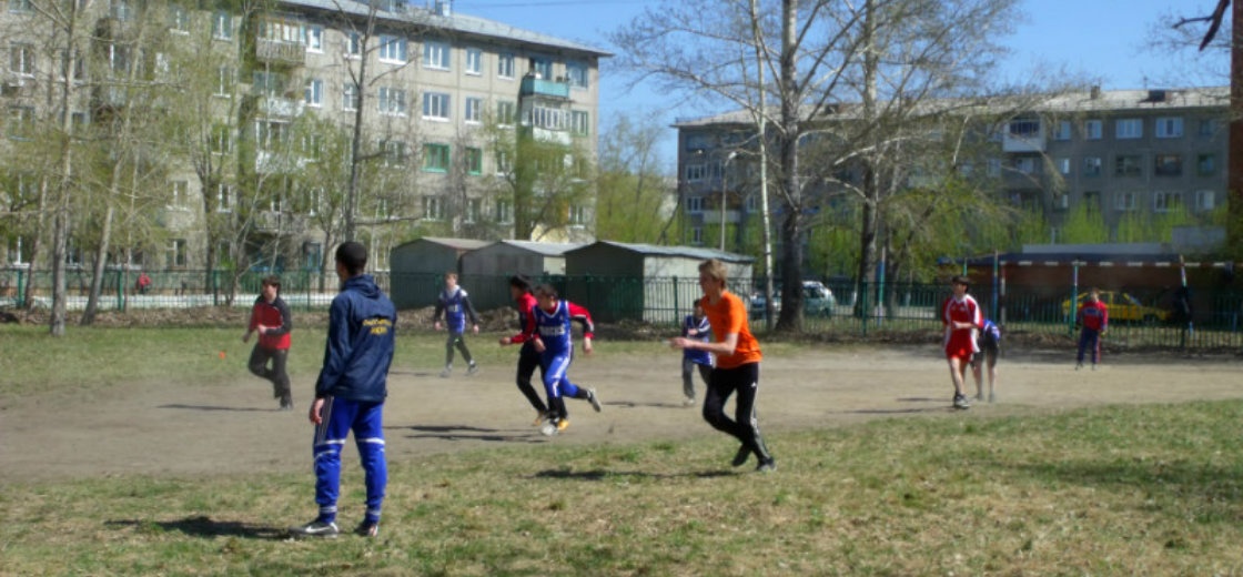 «Дворовая лига» в Новозыбкове провела десятки матчей
