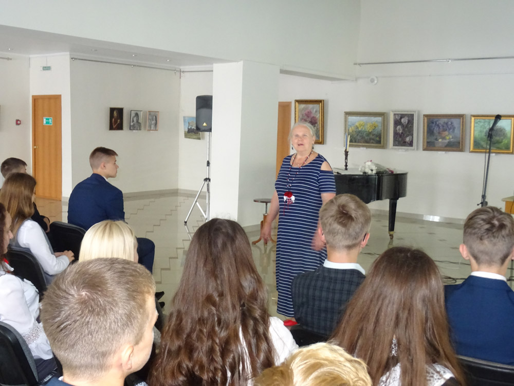 В центральной библиотеке Новозыбкова готовится к открытию фотовыставка