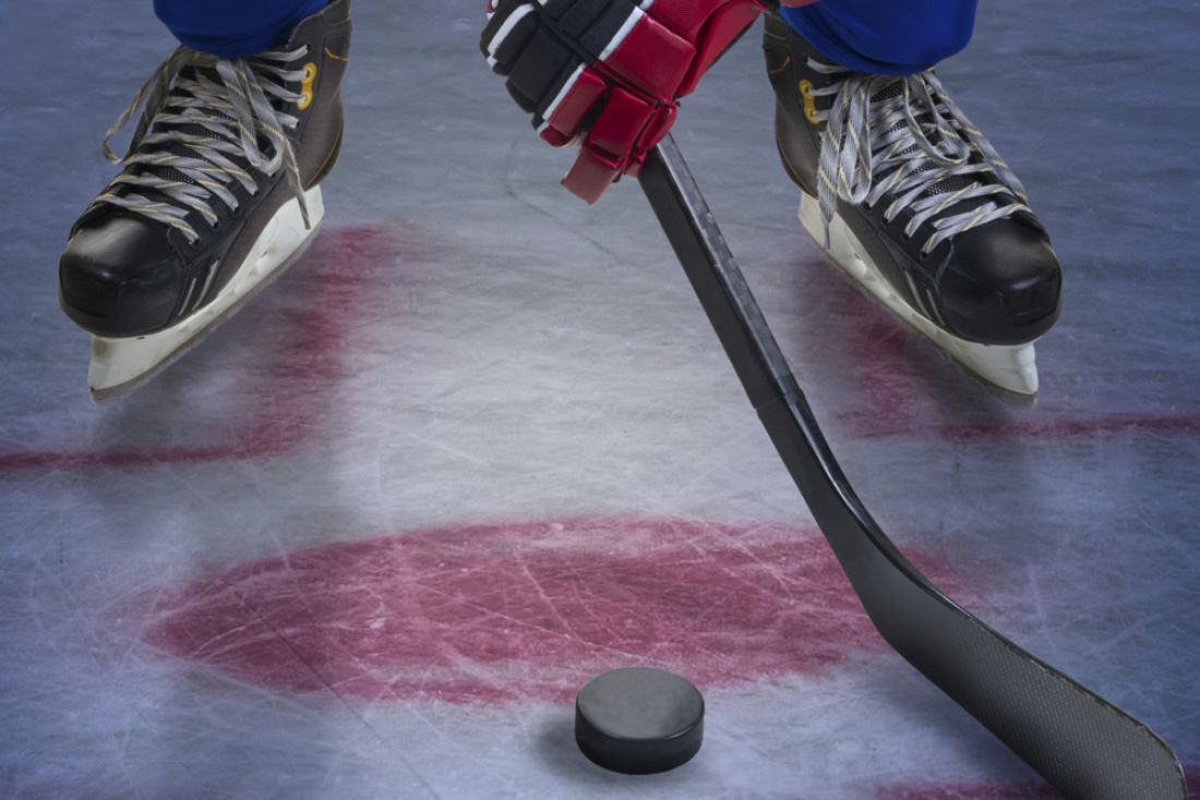 Хоккеисты Новозыбкова опробовали лед арены в Климово