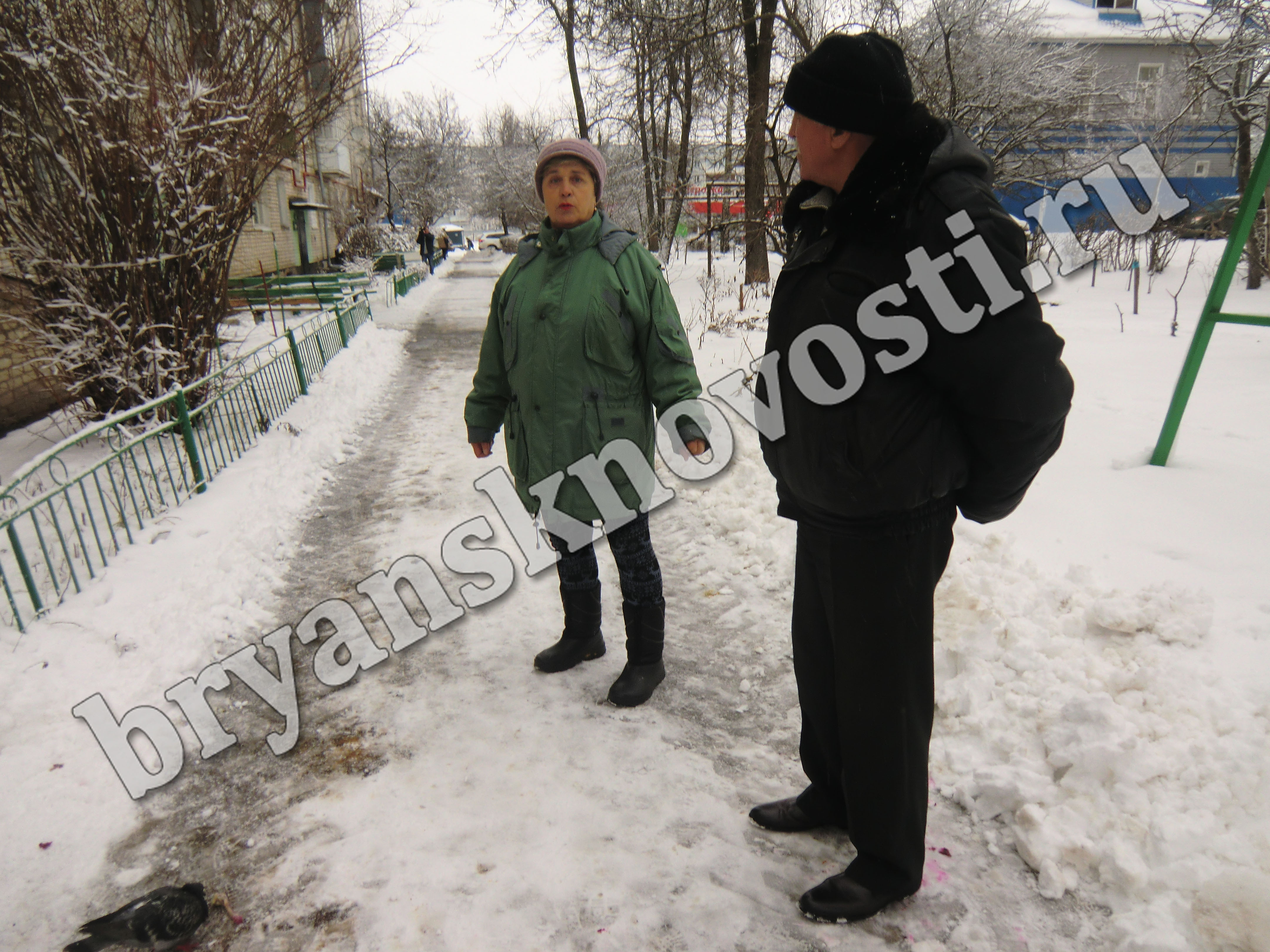 В Новозыбкове подвал в многоэтажке заливает канализация • Новозыбков.SU