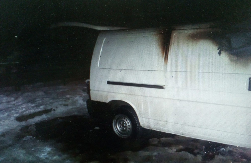 В Новозыбкове ночью сгорела машина: не исключен поджог