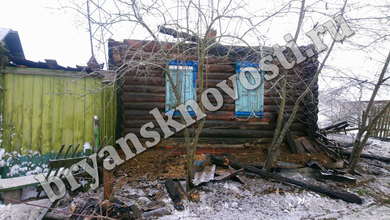 В Новозыбковском районе вторую ночь горят дома