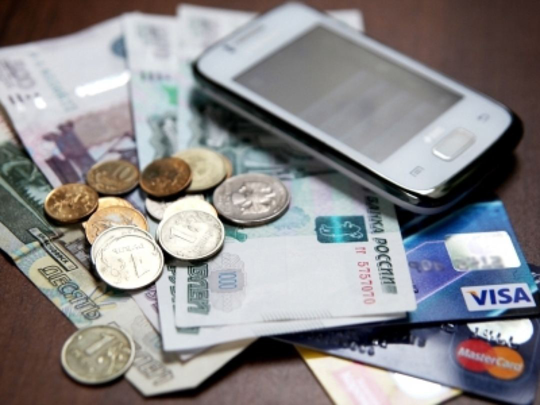 В Новозыбкове со счета горожанки пропали десять тысяч рублей