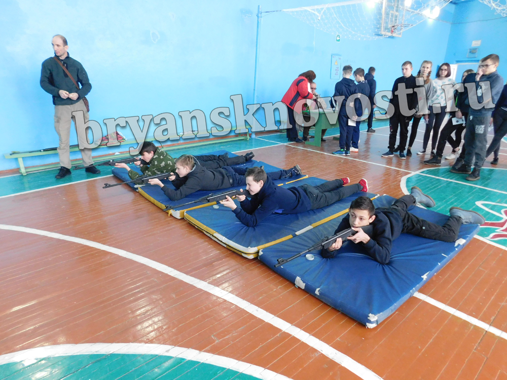   Восьмиклассники шестой школы Новозыбкова победили в первом этапе спартакиады школьников