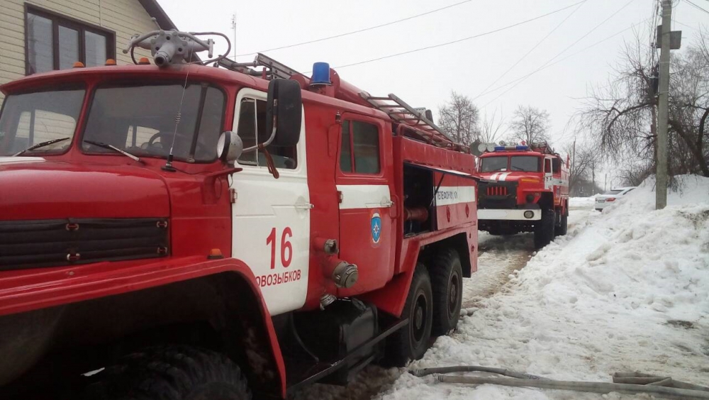В Климово огнеборцы спасли на пожаре двух мужчин