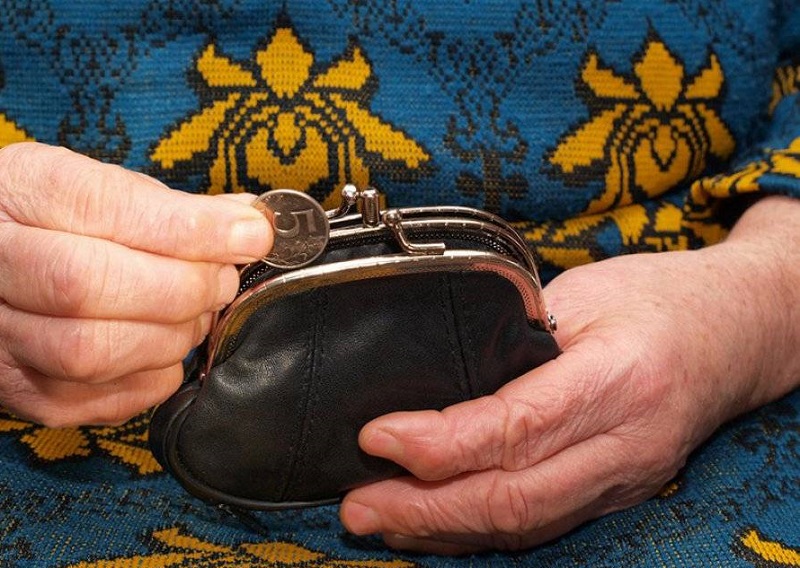 В Новозыбкове “многопрофильная работница” обокрала пенсионерку