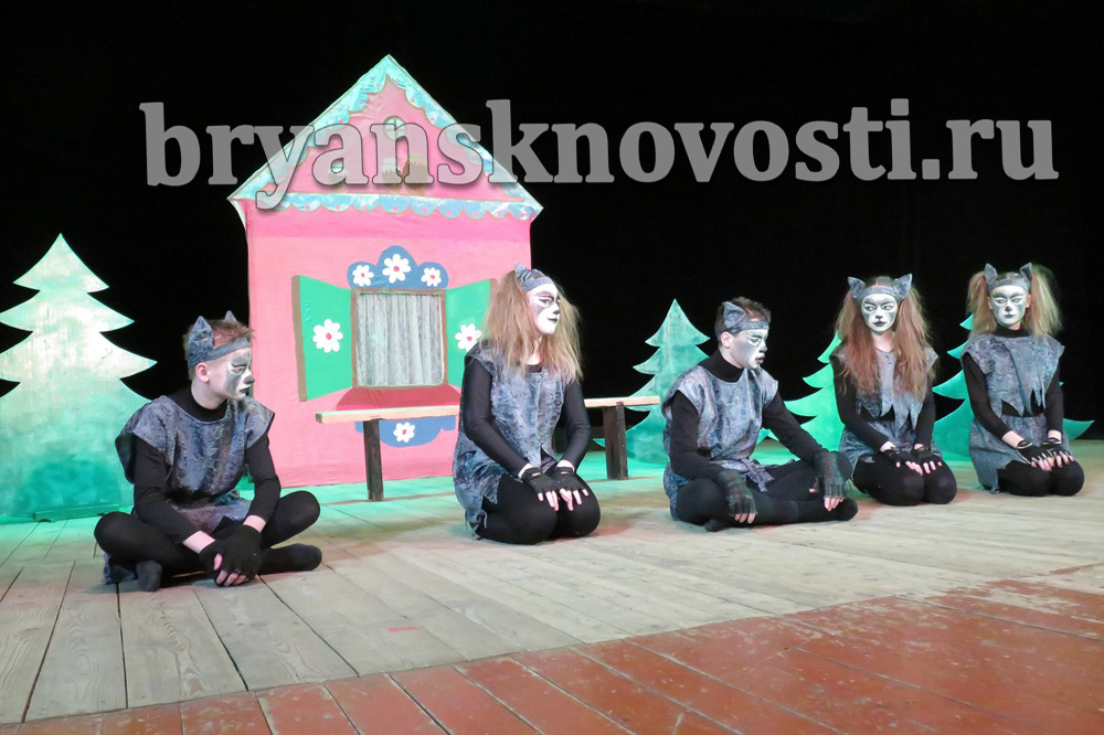 День театра в Новозыбкове отмечают россыпью представлений