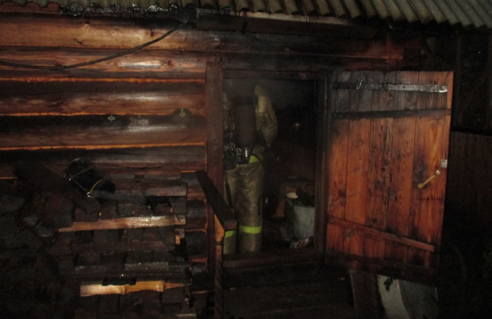 В ночь на понедельник в Новозыбкове сгорела баня
