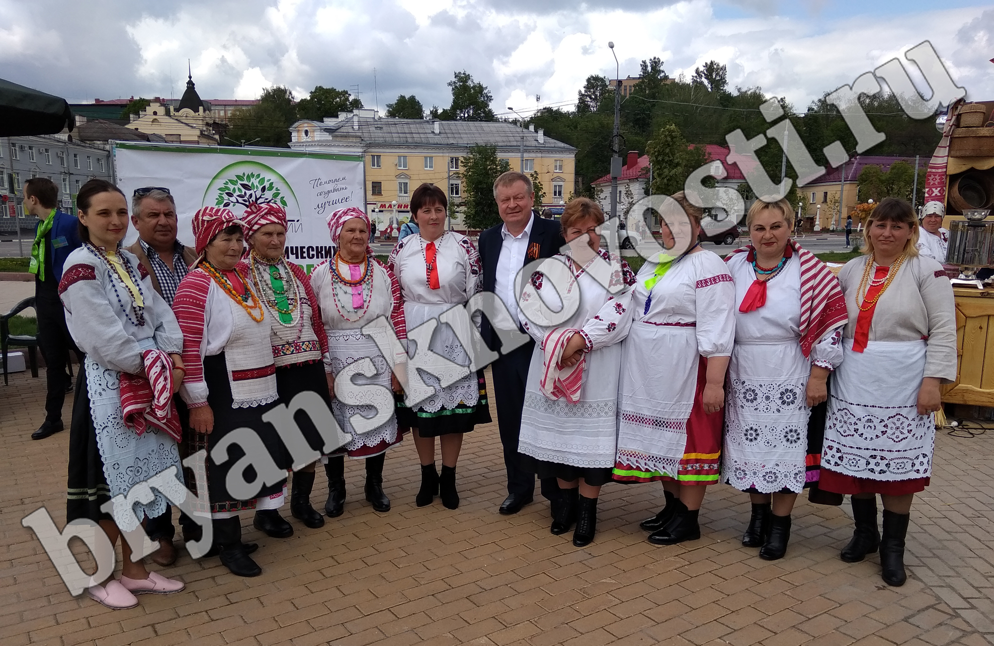 В Брянске проходит фестиваль в честь 75-летнего юбилея образования области