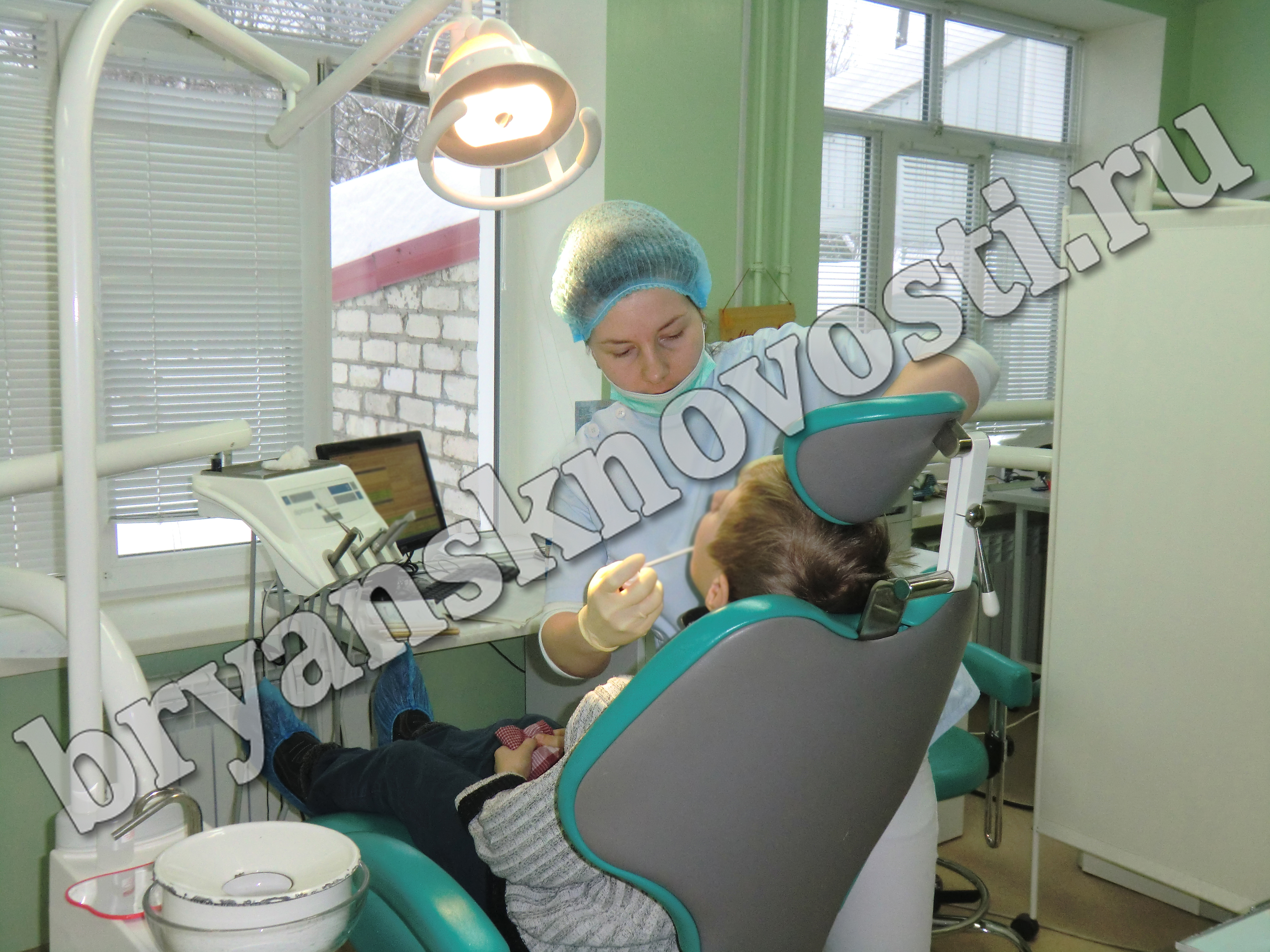 Зарплата 40 тысяч рублей и жилье бонусом: Новозыбков ждет детских стоматологов