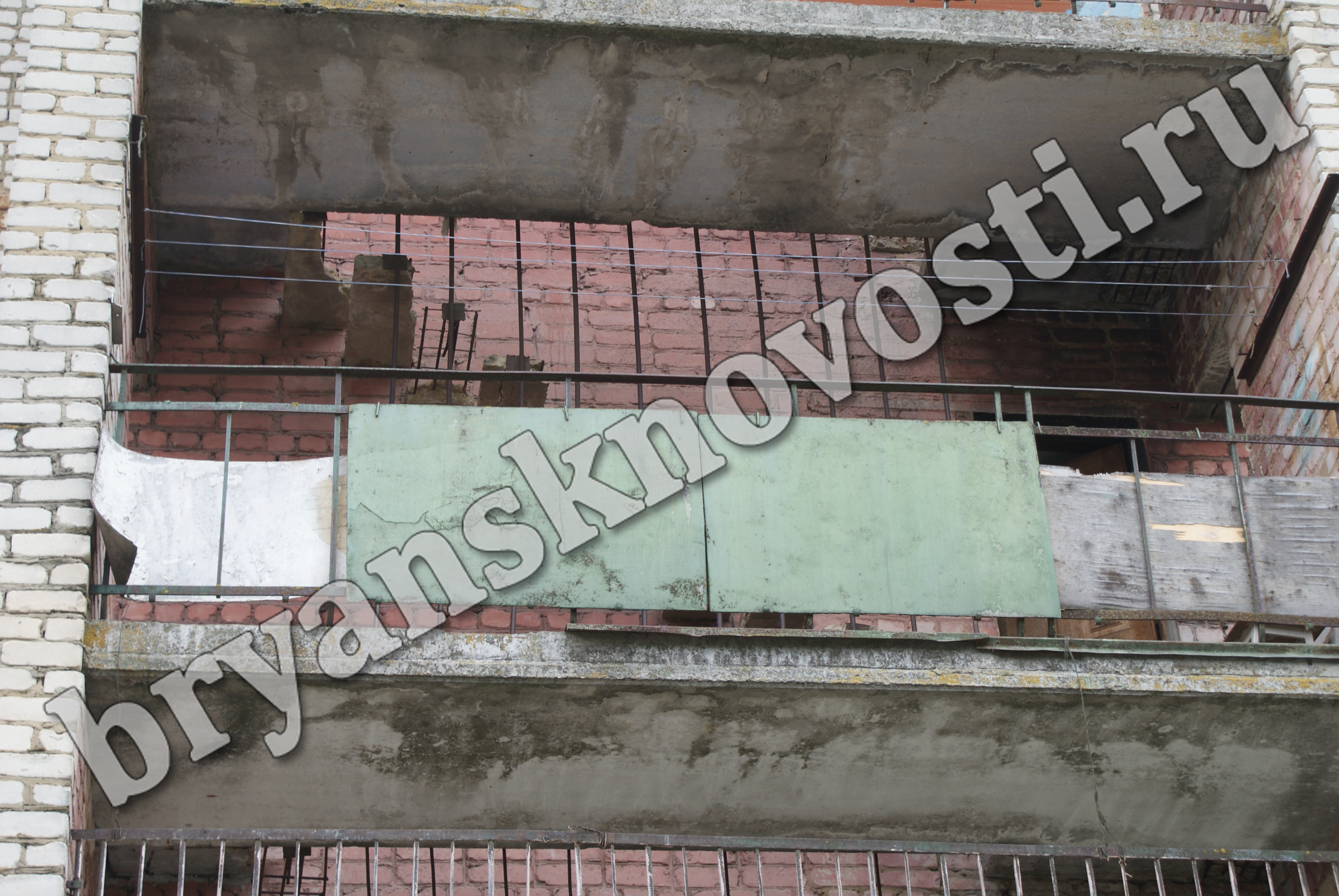 В общежитии Новозыбкова разрушился эвакуационный выход