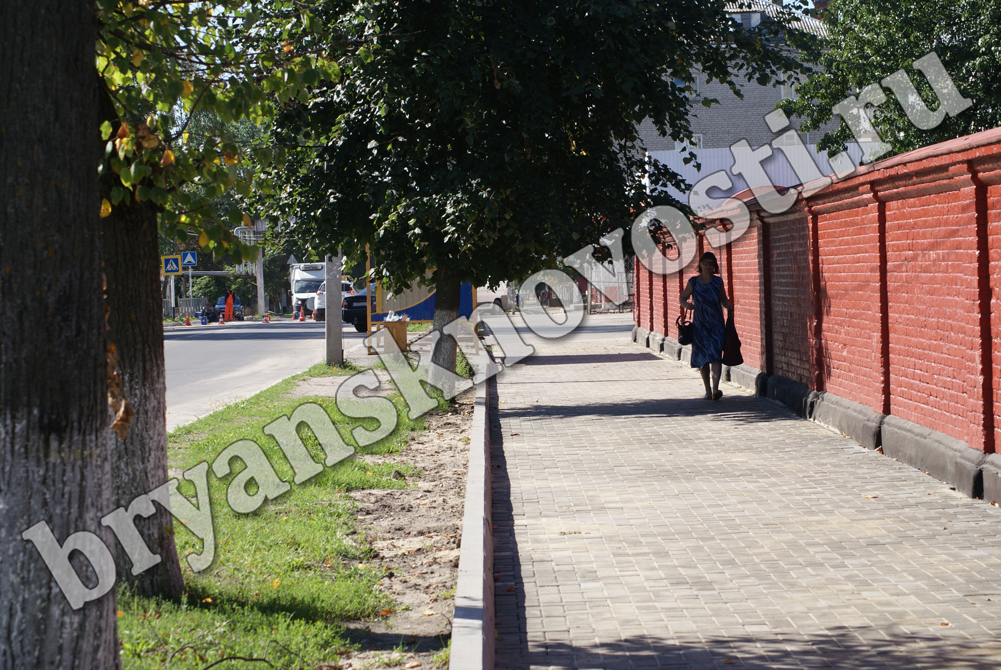 Ремонт тротуара в Новозыбкове подходит к концу