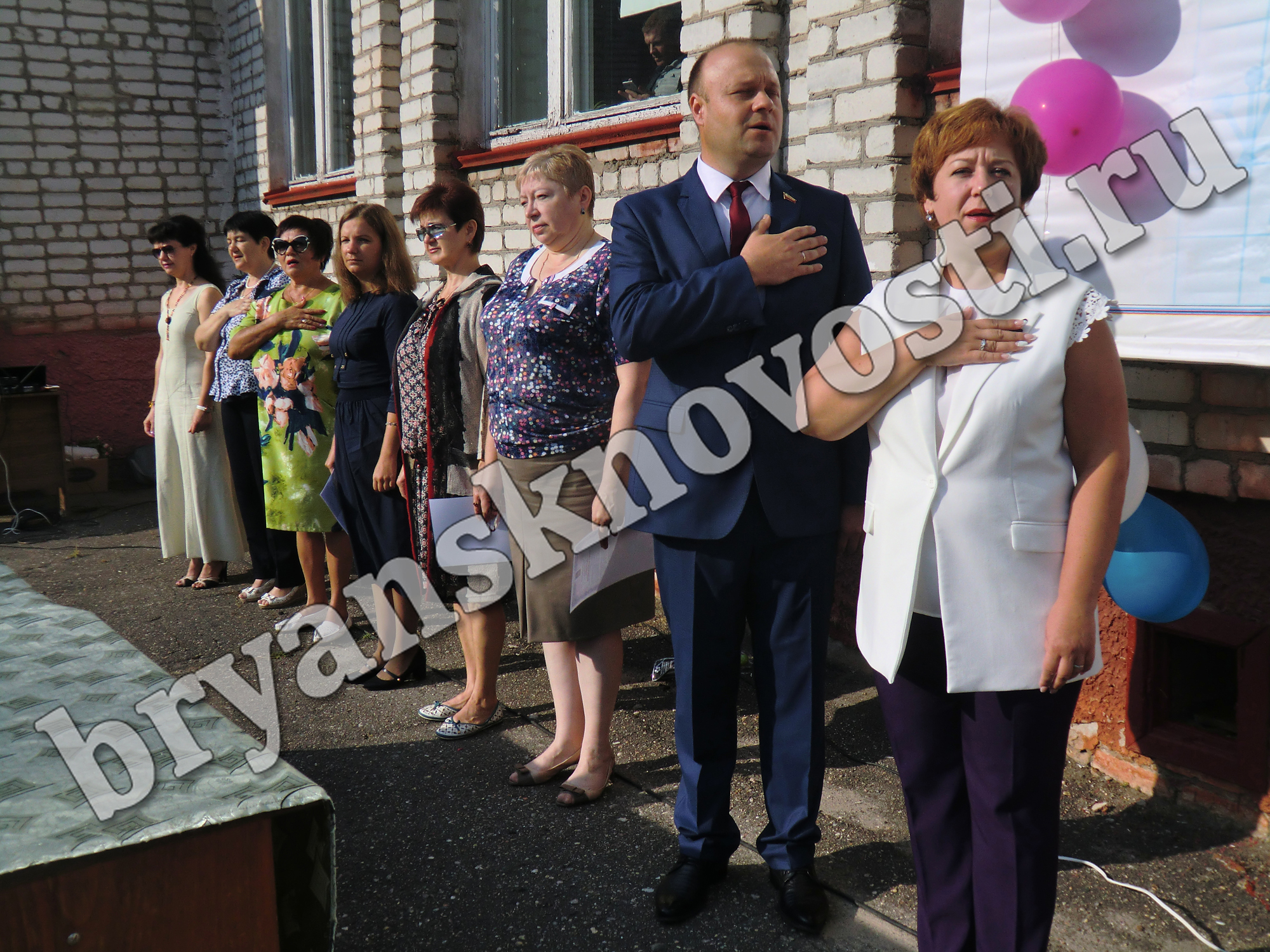 Награды учителям: будут отмечены более 70 педагогов Новозыбковского городского округа