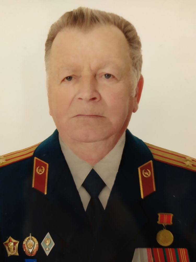 Настоящий полковник Анатолий Васильевич Свиридов