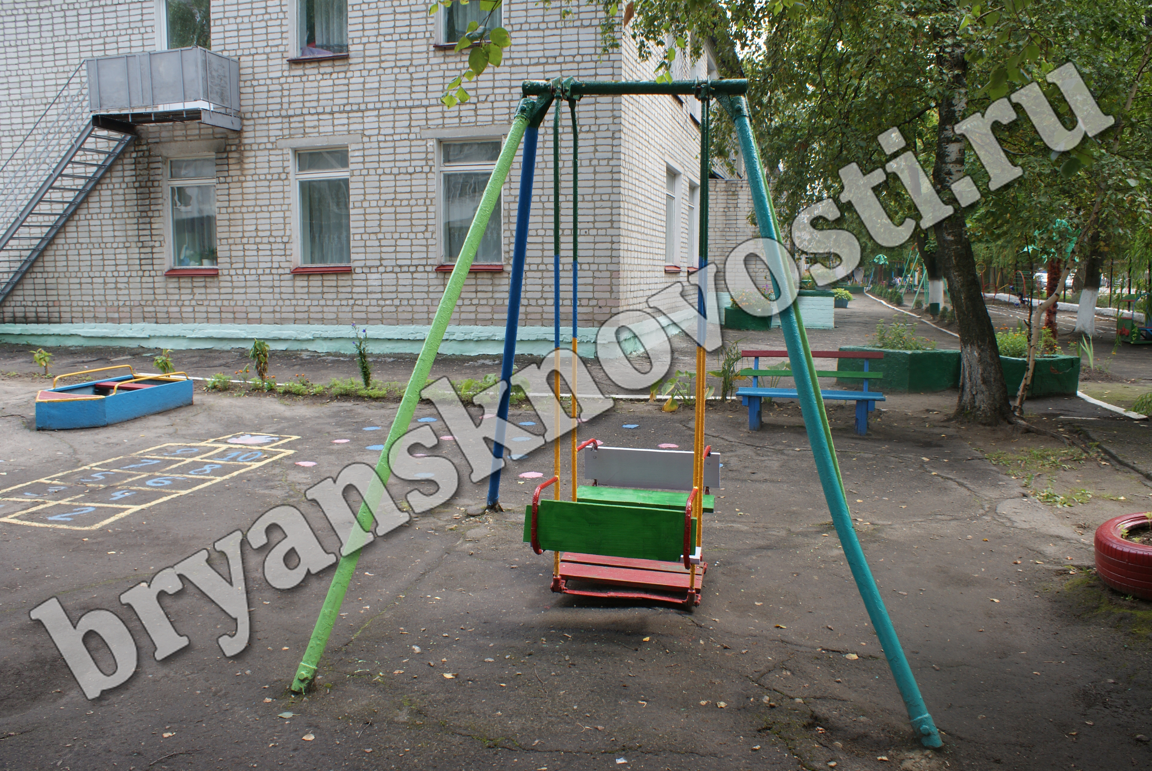 Более 2 миллионов рублей в этом году вложат в благоустройство детсадов в Новозыбковском городском округе