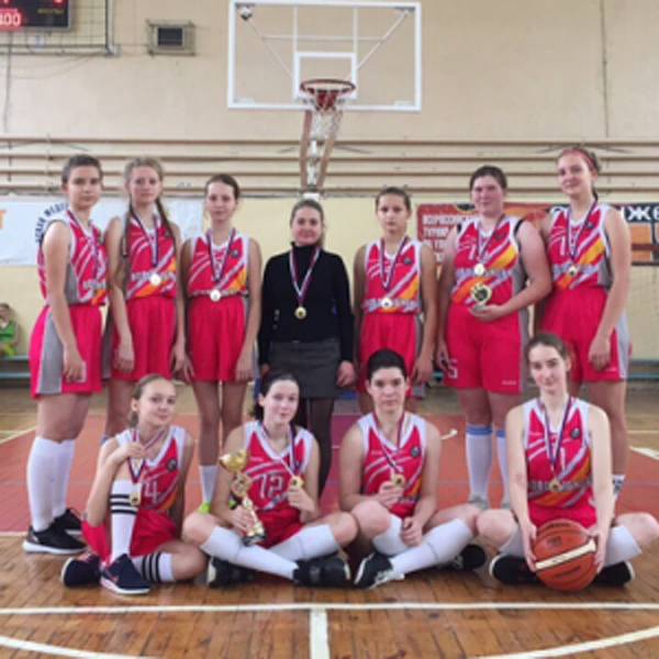 Спортсменки из Новозыбкова стали лучшими в областном Первенстве по баскетболу