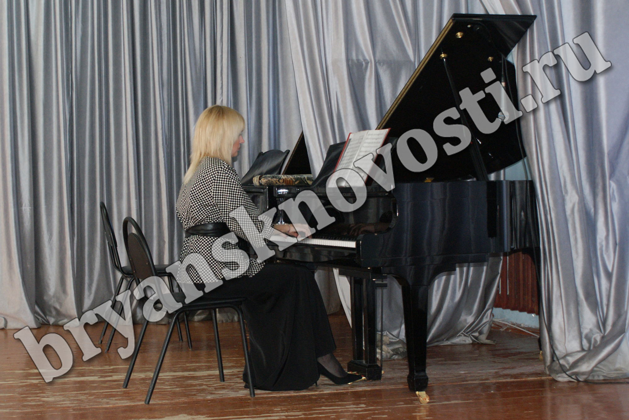 Детская музыкальная школа Новозыбкова будет носить имя Кобзона