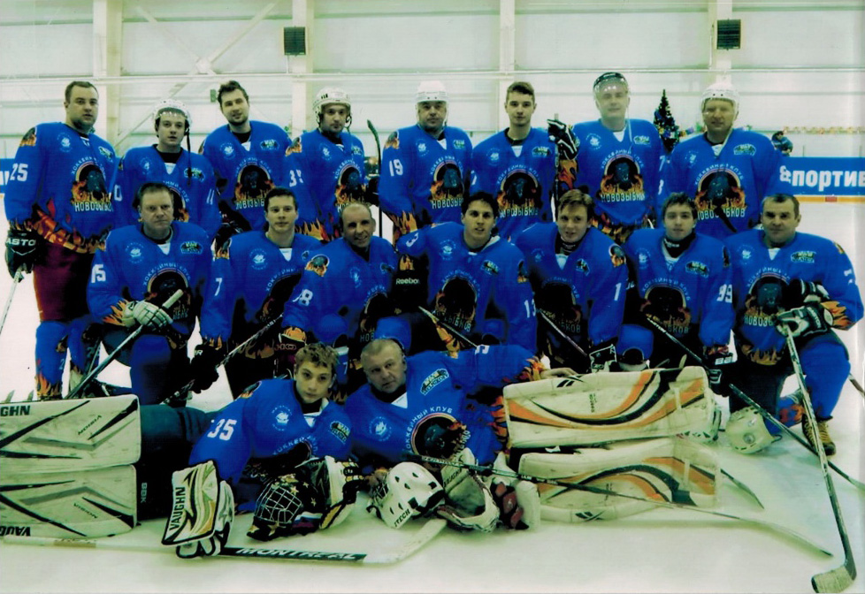 «Новозыбков» возглавил тройку лучших команд в ночной Хоккейной Лиге
