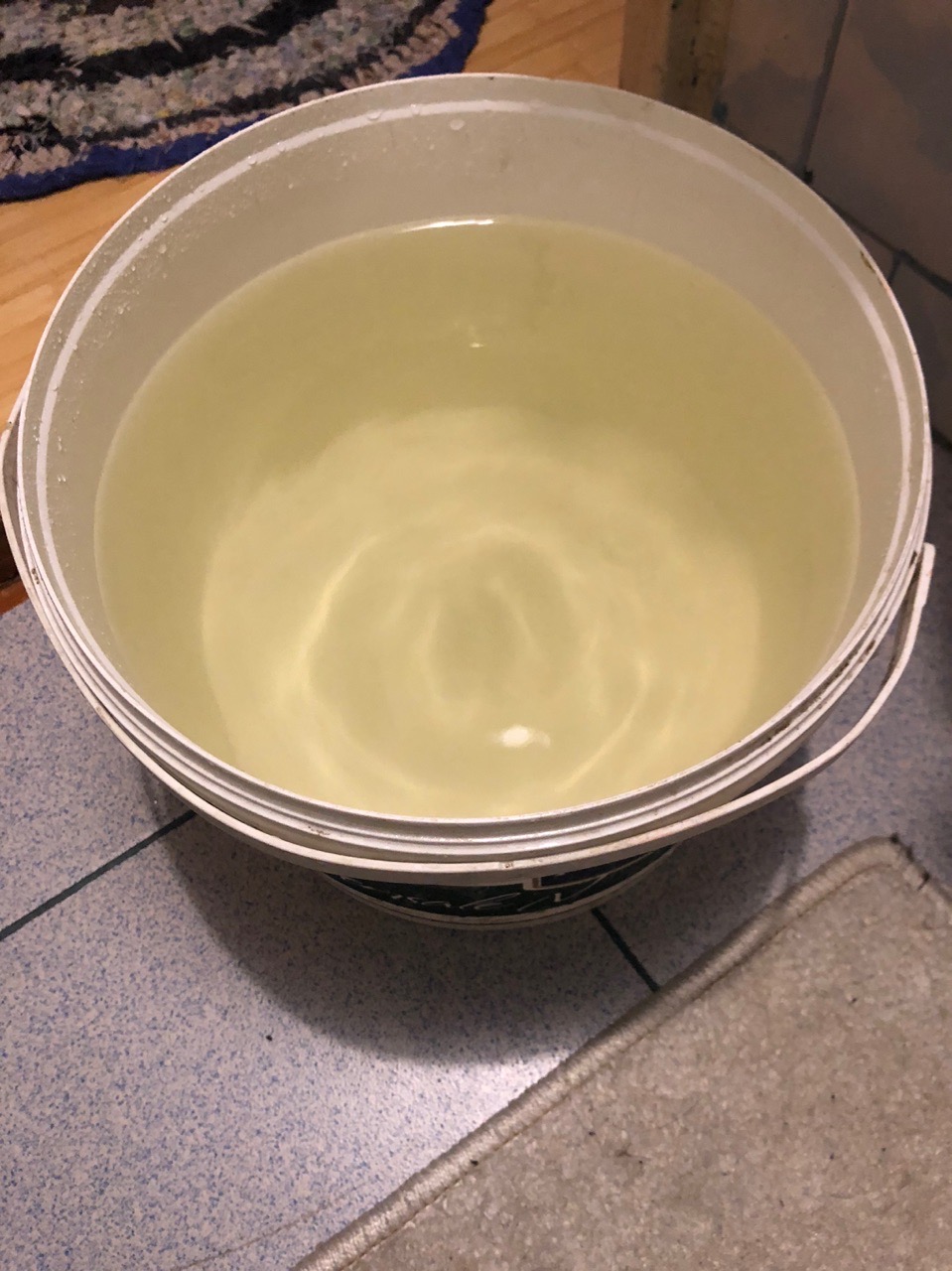 Новозыбковцы вынуждены устанавливать фильтры для очистки воды в квартирах