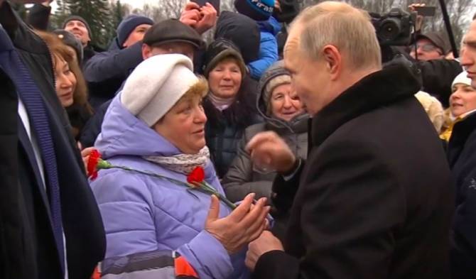 Жительница Климово пожаловалась Путину, что ее мать не получает льготы и лекарства