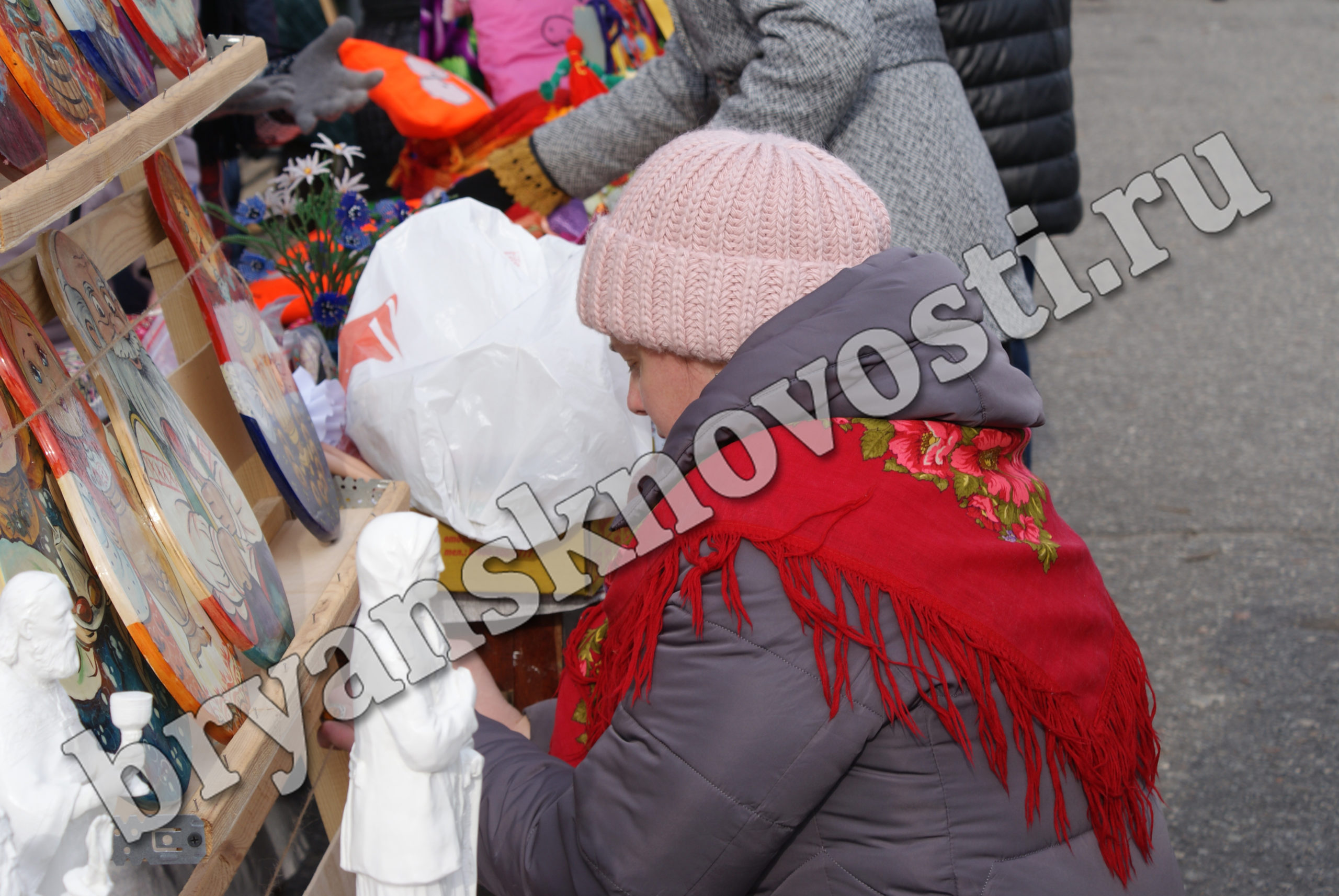 Танк из блинов слепили в Новозыбкове • Новозыбков.SU