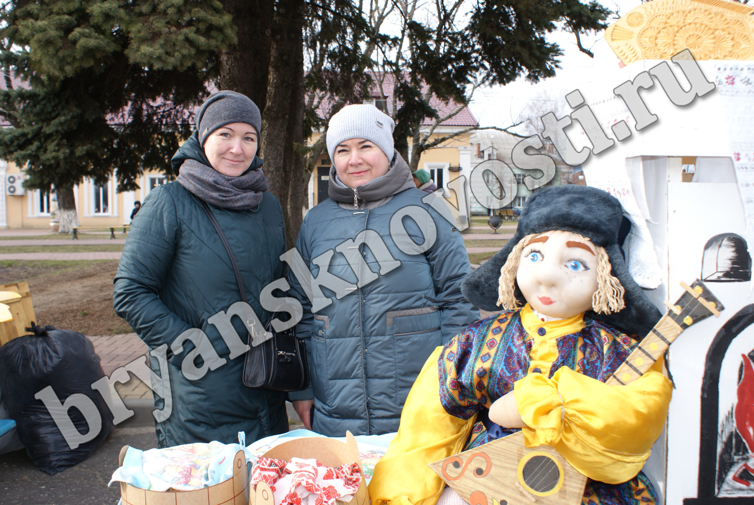 Танк из блинов слепили в Новозыбкове • Новозыбков.SU