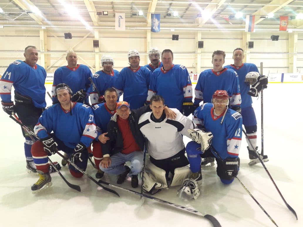 Новозыбковская команда стала серебряным призёром открытого кубка Клинцов по хоккею