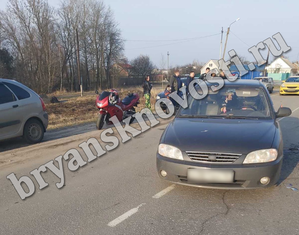 Мотоциклист влетел в иномарку в Новозыбкове