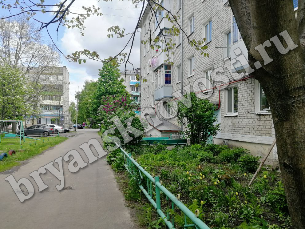 В Новозыбкове медикам закупают пять квартир