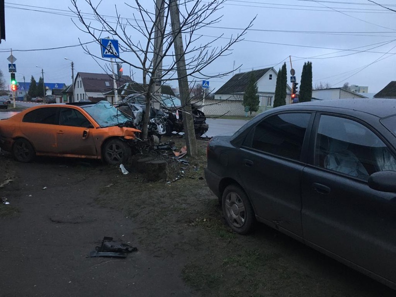 В Клинцах в аварии на перекрестке разбились четверо