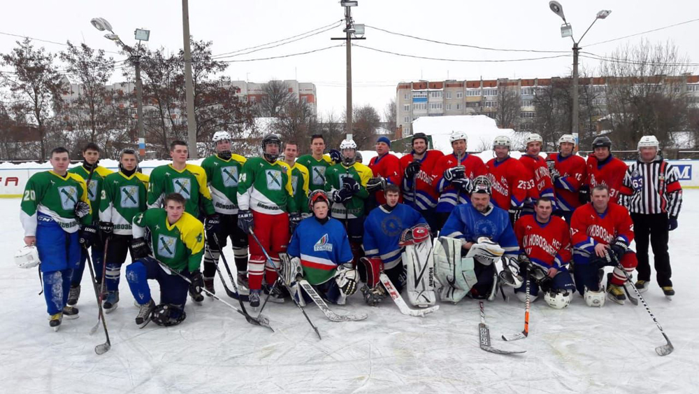 Хоккеисты Новозыбкова сыграли товарищеский матч