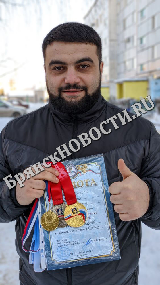Спортсмены Новозыбкова с большим успехом вернулись с соревнований по боксу из Брянска