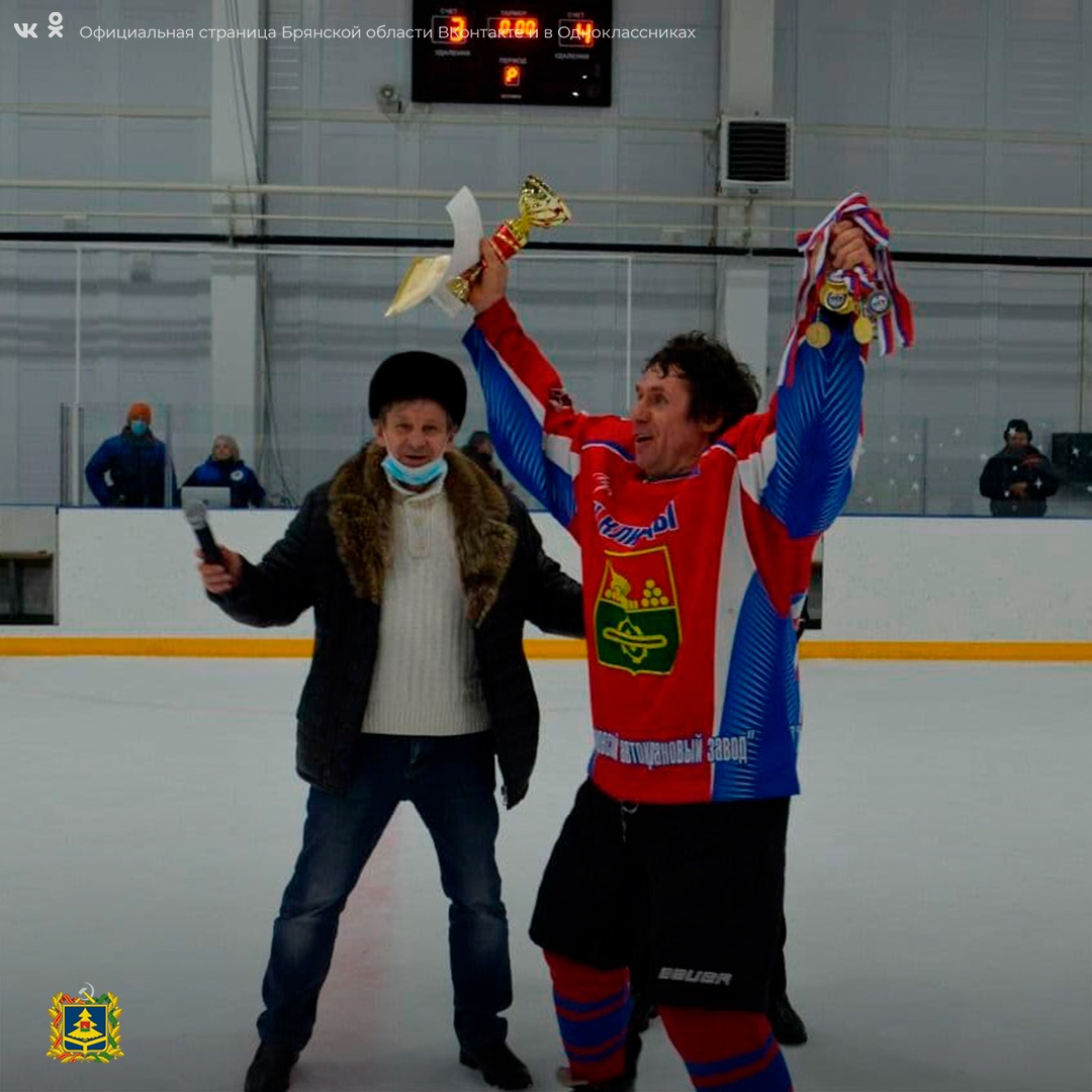 Хоккеисты из Клинцов увезли из Климово кубок хоккейного турнира «Славянская дружба»