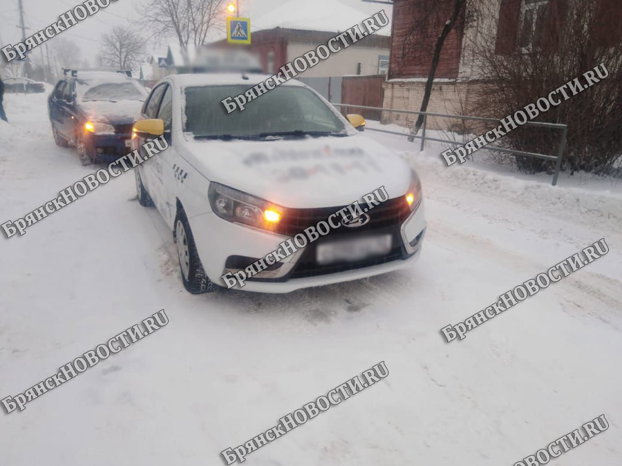 Спешащая автоледи устроила дорожную аварию в Новозыбкове
