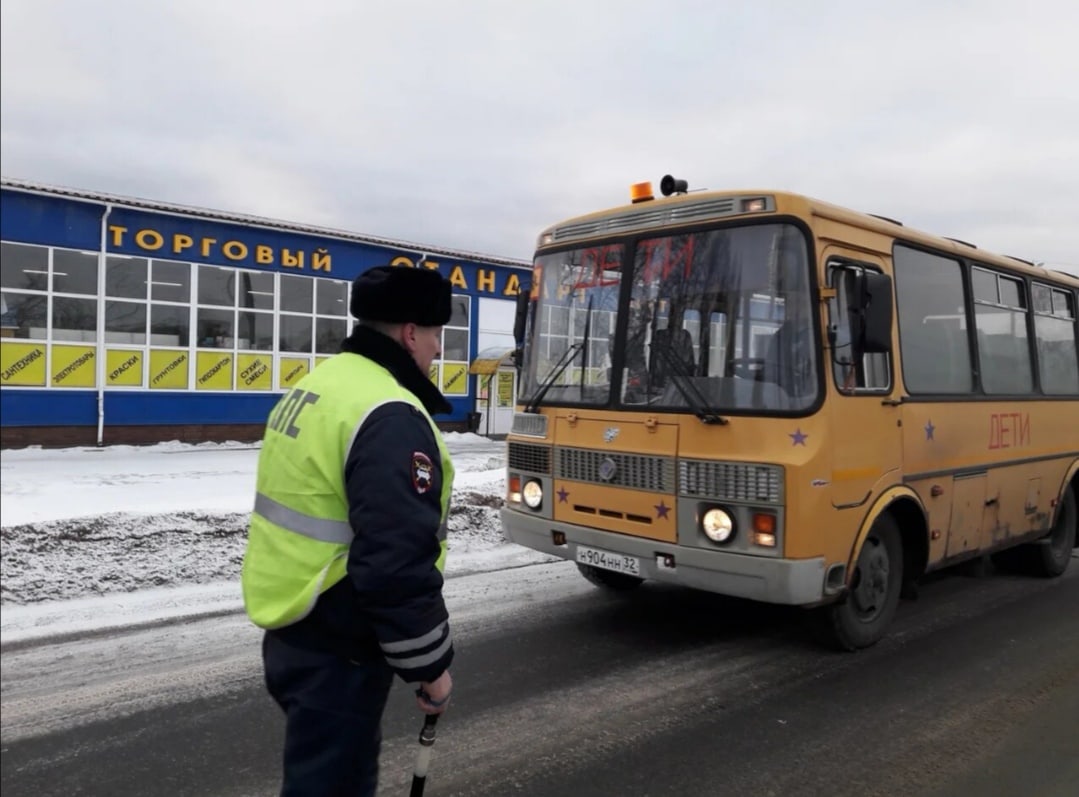 В Новозыбкове продолжается проверка автобусов и маршруток