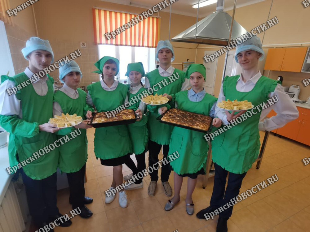 В школе-интернате Новозыбкова впервые испекли бабушкин пирог для всероссийского конкурса
