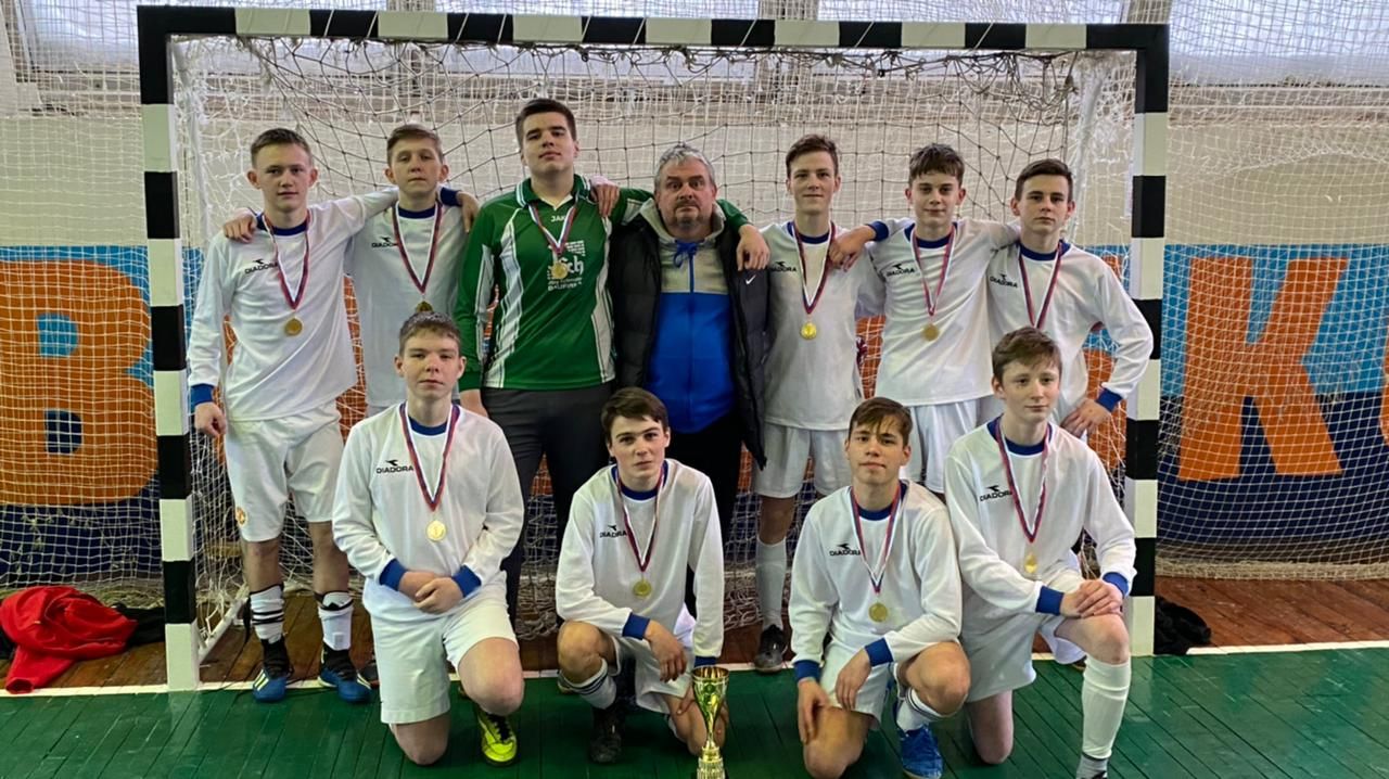 Юношеская команда Новозыбкова победила в Первенстве области по мини-футболу