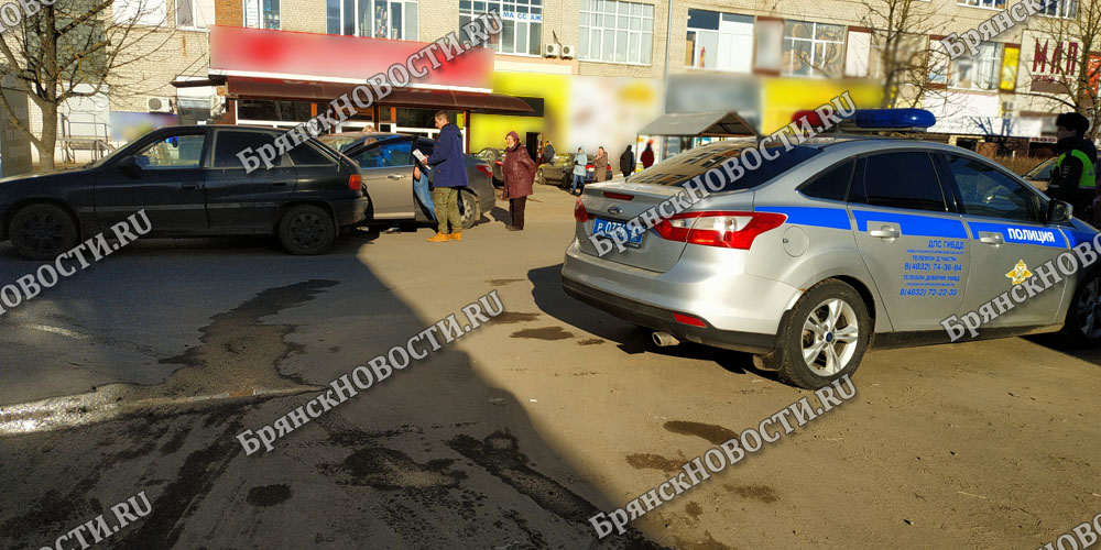 Дорожная авария на улице Первомайской в Новозыбкове