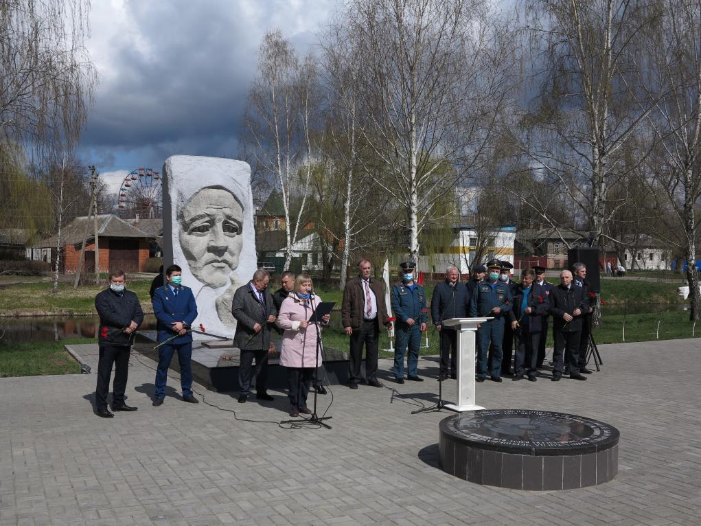 В Новозыбкове памятный знак ликвидаторам открыли еще раз