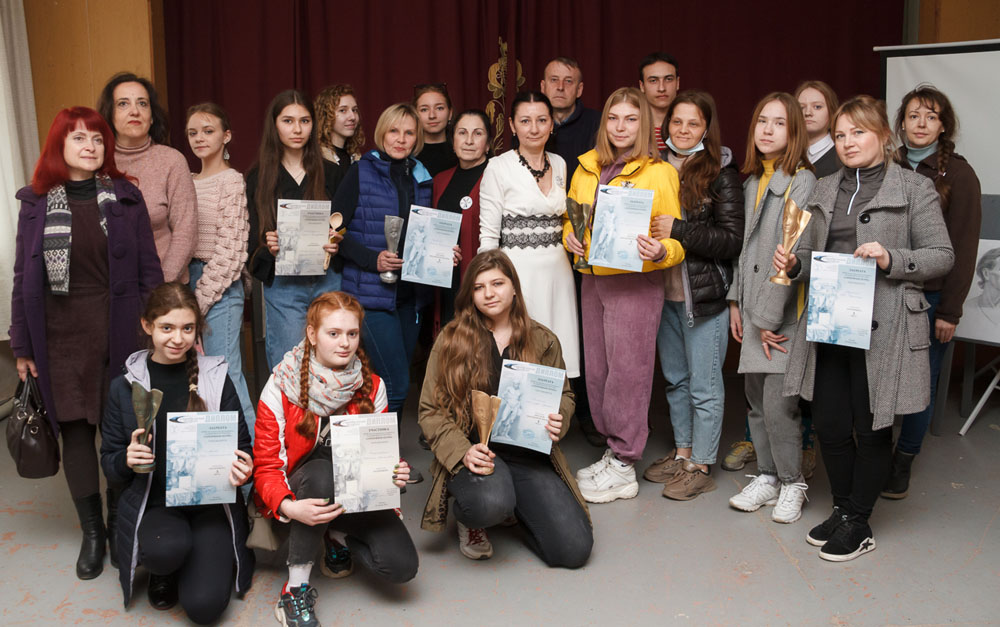 Художницы из Новозыбкова вошли в число победителей конкурса «Серебряный штрих»-2021