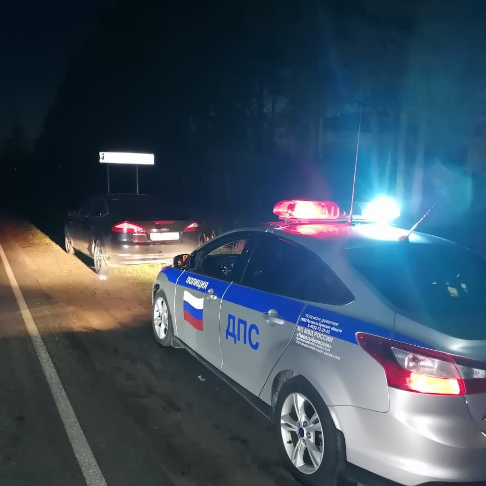 Пьяную женщину отстранили от управления автомобилем новозыбковские госавтоинспекторы