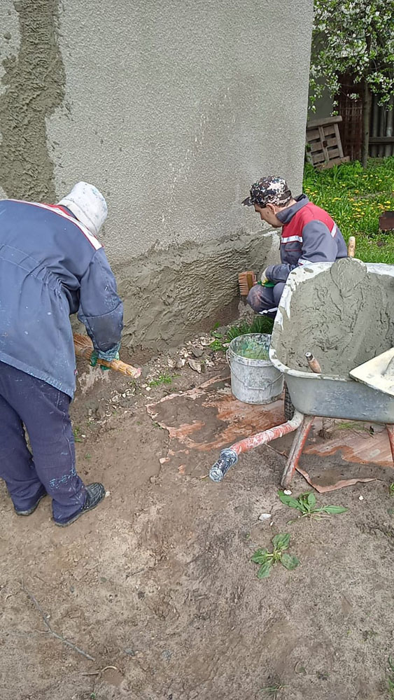 Сироте с ребенком в Новозыбкове помогли с ремонтом жилья