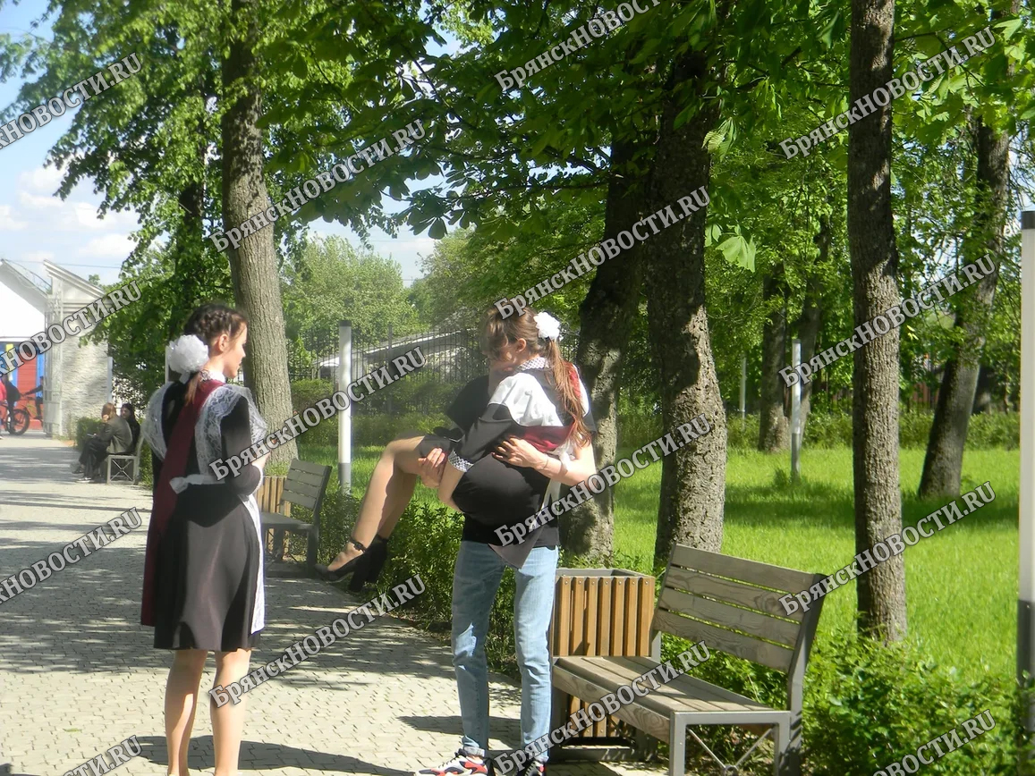 В Новозыбкове выпускники пошли в парк, но развлечения им ограничили